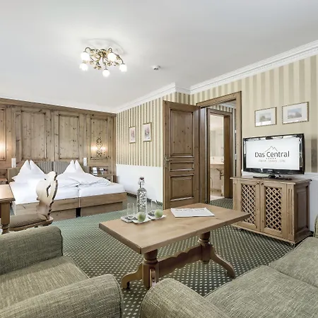 - Alpine . Luxury . Life 5* 솔덴