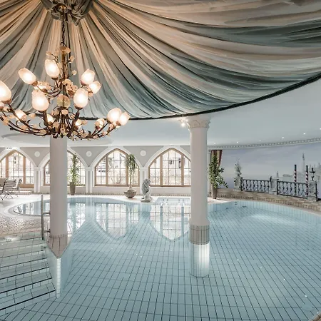 - Alpine . Luxury . Life 호텔 5*