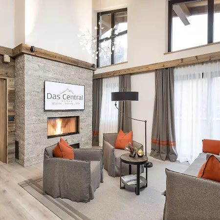 - Alpine . Luxury . Life 솔덴