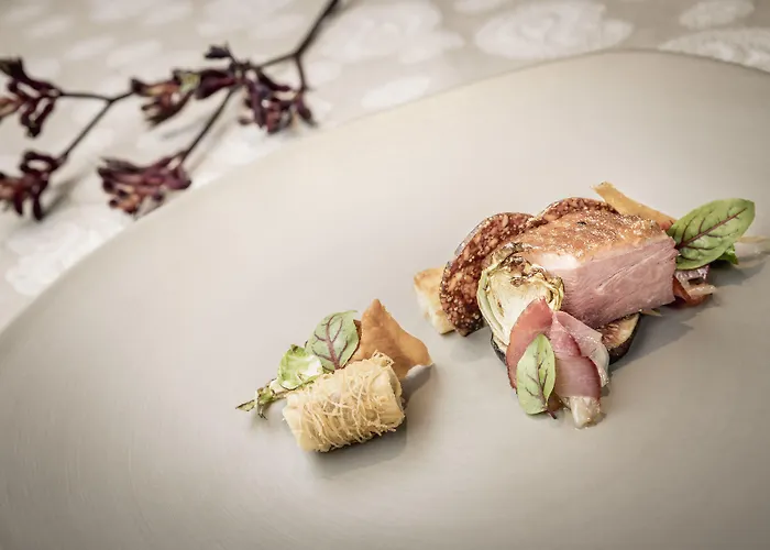 Hotel - Alpine . Luxury . Life