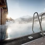 Ξενοδοχείο - Alpine . Luxury . Life