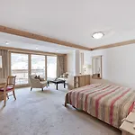 - Alpine . Luxury . Life Ξενοδοχείο 5*