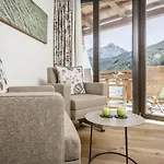 - Alpine . Luxury . Life Ξενοδοχείο