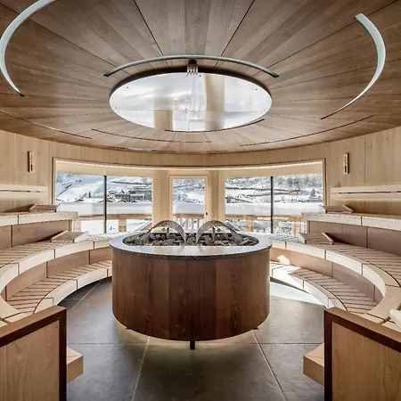 - Alpine . Luxury . Life Hotel Sölden