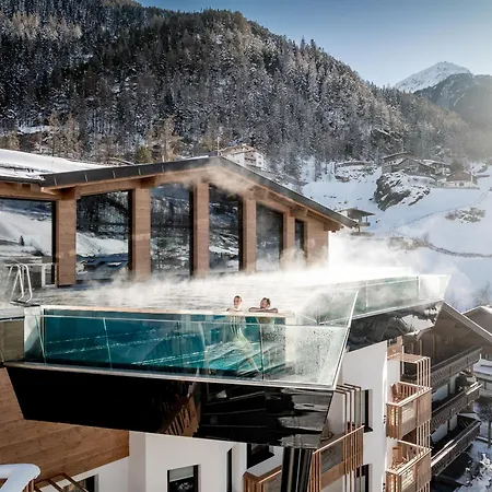 Hotel Das Central - Alpine . Luxury . Life
