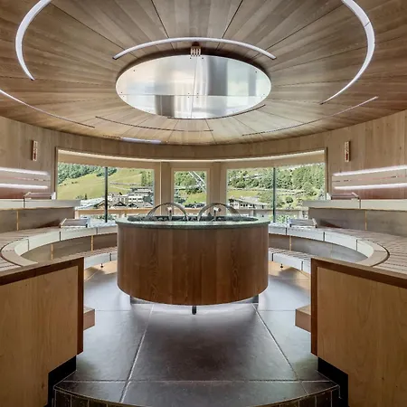 - Alpine . Luxury . Life Hotell 5*