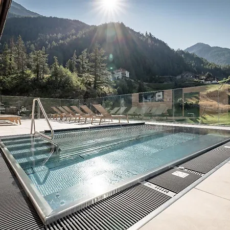 Hotel Das Central - Alpine . Luxury . Life Solden
