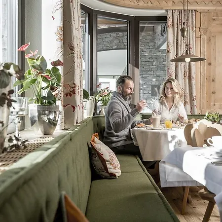 Das Central - Alpine . Luxury . Life Hotel