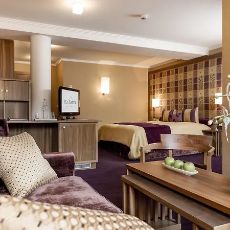 Hotel - Alpine . Luxury . Life Sölden