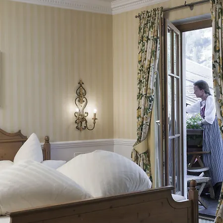 Hotell - Alpine . Luxury . Life 5*