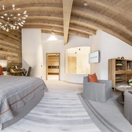 - Alpine . Luxury . Life 5*