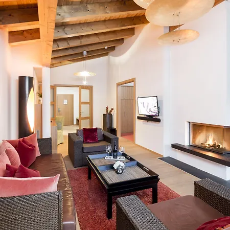 - Alpine . Luxury . Life Hotel