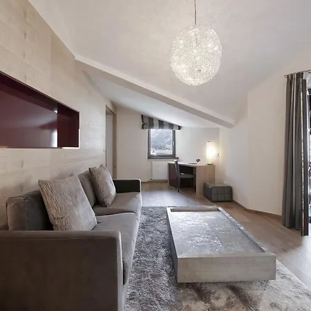 - Alpine . Luxury . Life 5* Sölden