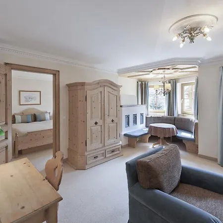 - Alpine . Luxury . Life Hotell 5*