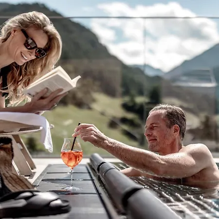 Das Central - Alpine . Luxury . Life Hotel