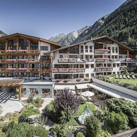 Hotel Das Central - Alpine . Luxury . Life
