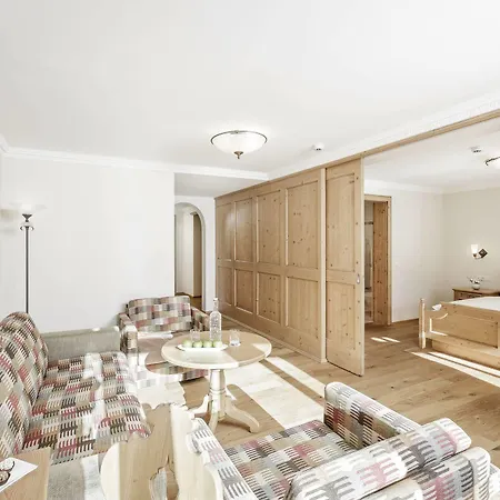 Das Central - Alpine . Luxury . Life Hotel