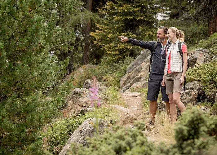 - Alpine . Luxury . Life Ζόλντεν