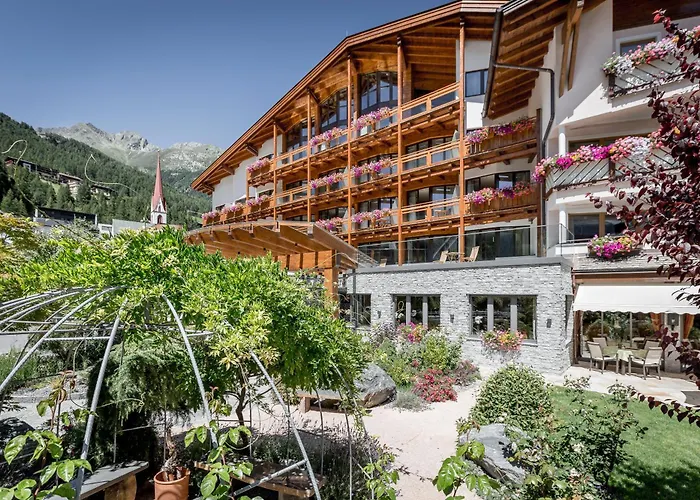 - Alpine . Luxury . Life Hotel 5*