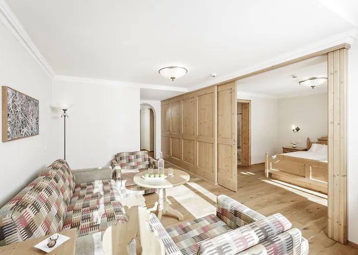 阿尔卑斯中环丹斯豪华生活酒店