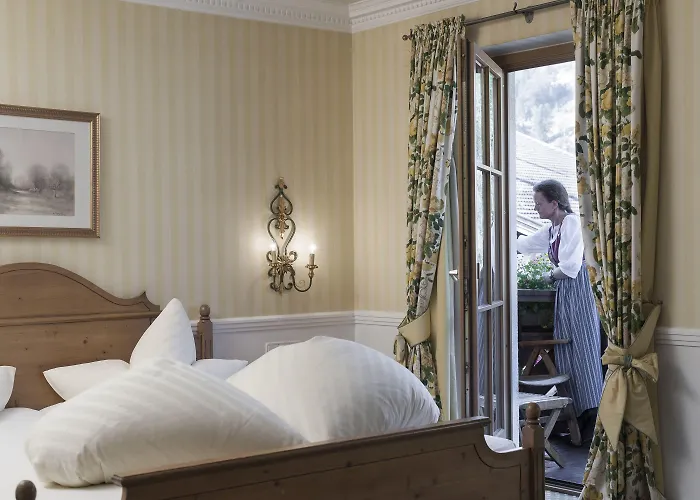 酒店 阿尔卑斯中环丹斯豪华生活酒店 5*