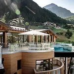 מלון - Alpine . Luxury . Life