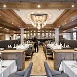 - Alpine . Luxury . Life 5* זולדן