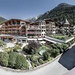 - Alpine . Luxury . Life מלון זולדן