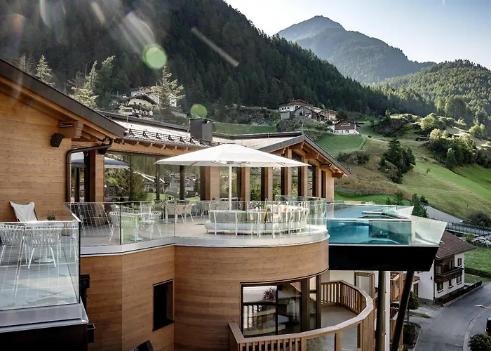 Hotel Das Central - Alpine . Luxury . Life
