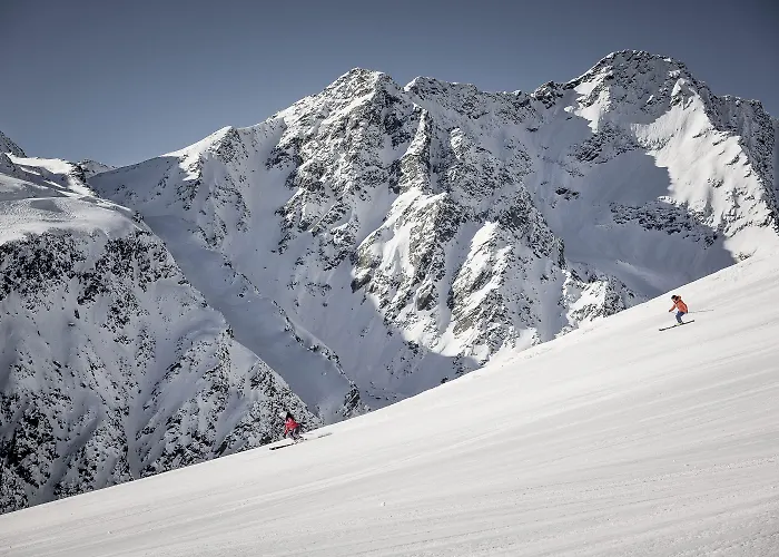 Hotel - Alpine . Luxury . Life Sölden